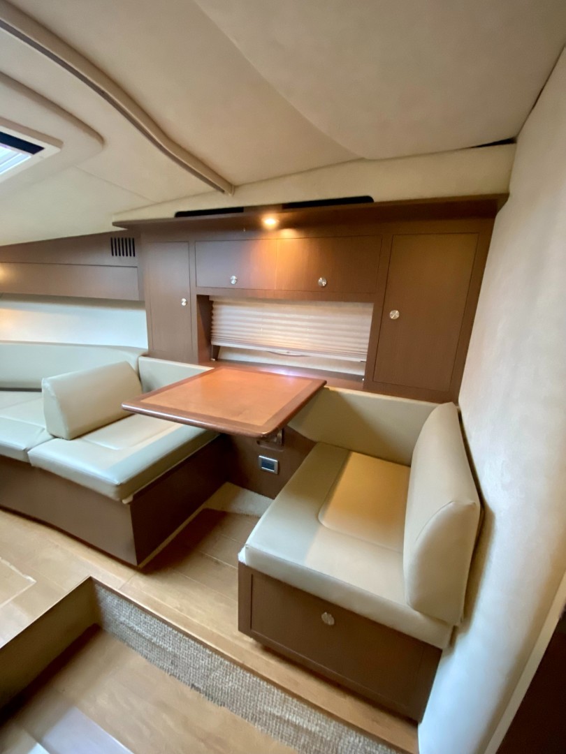 31ft Sea Ray Yacht For Sale