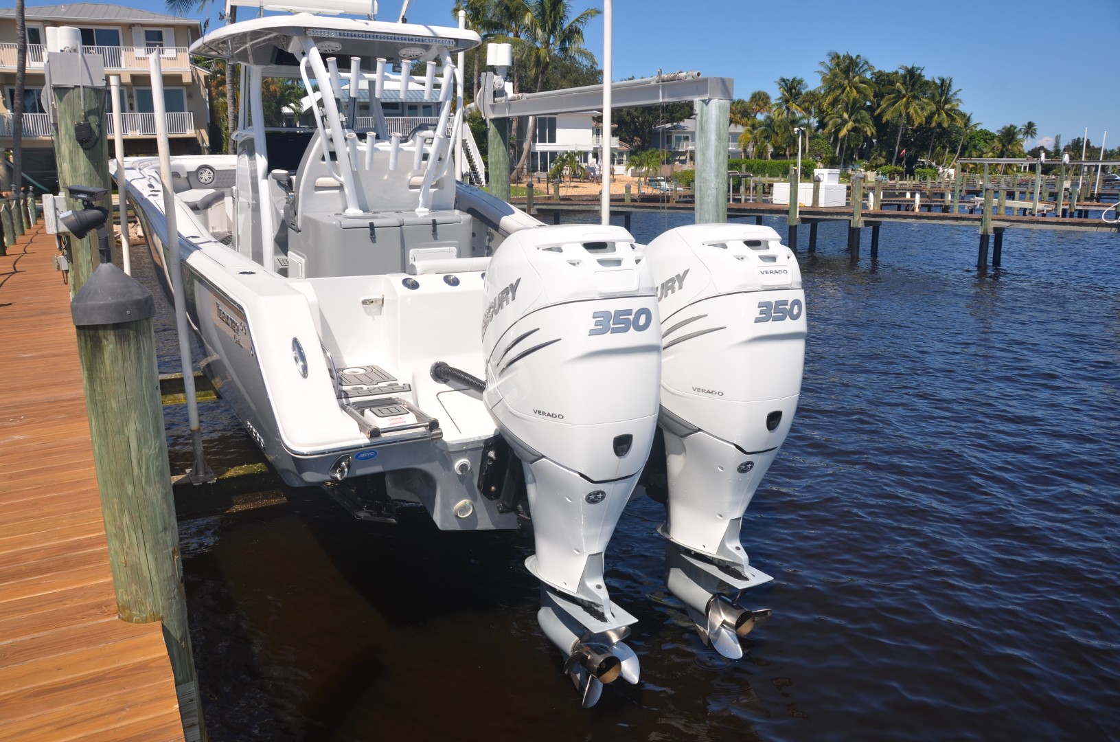 Tidewater 320 CC - engines