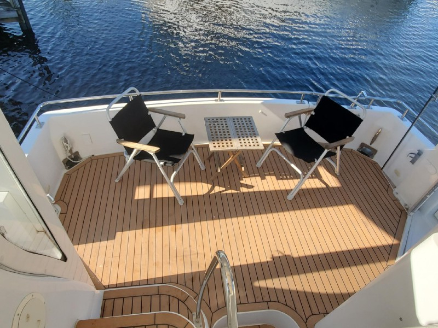 Carver 39 - Regal S - Cockpit