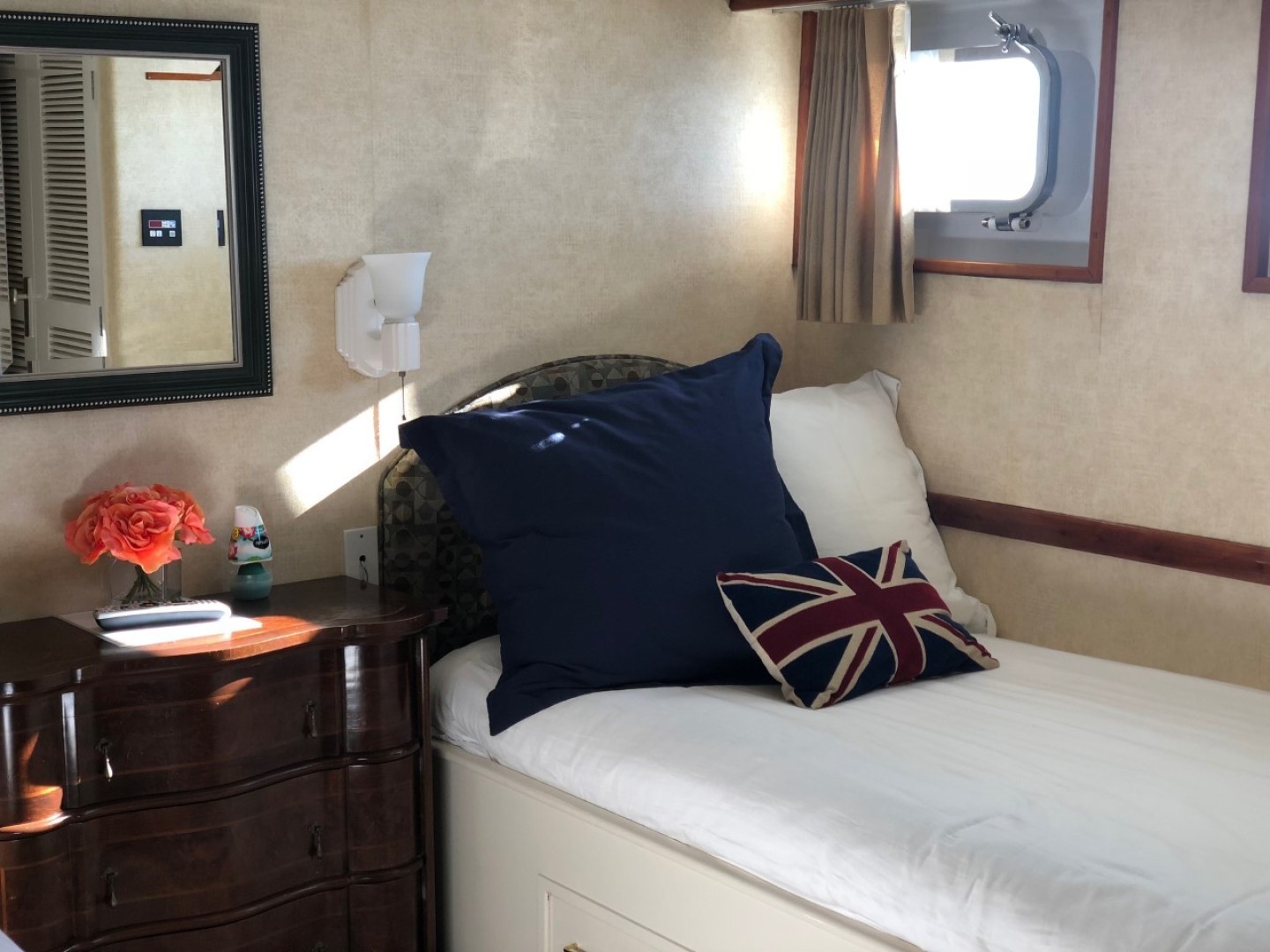 De Vries Lentsch 95 - Sea Czar - Guest Cabin