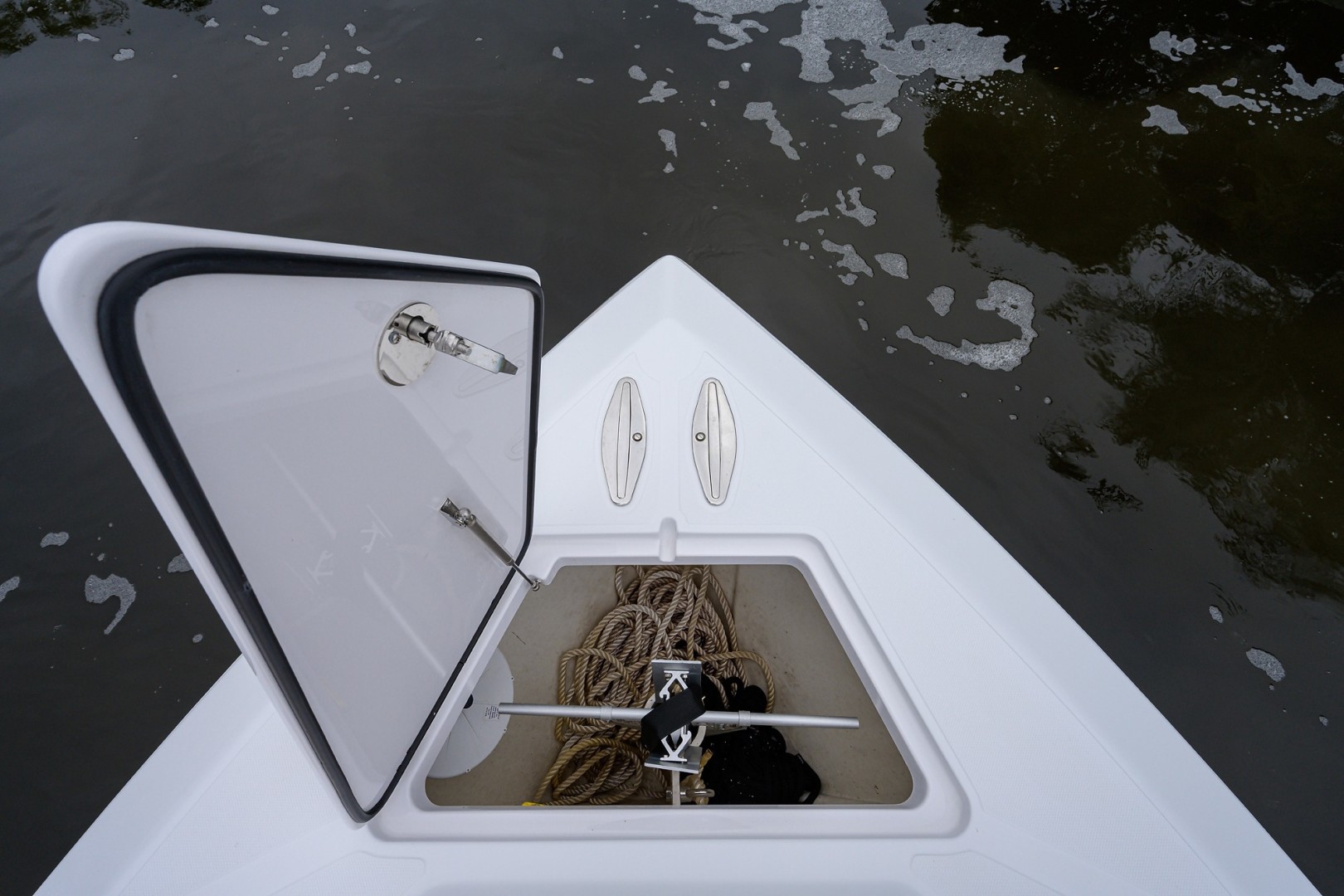Bahama 41 - Cowpoke - Anchor Locker