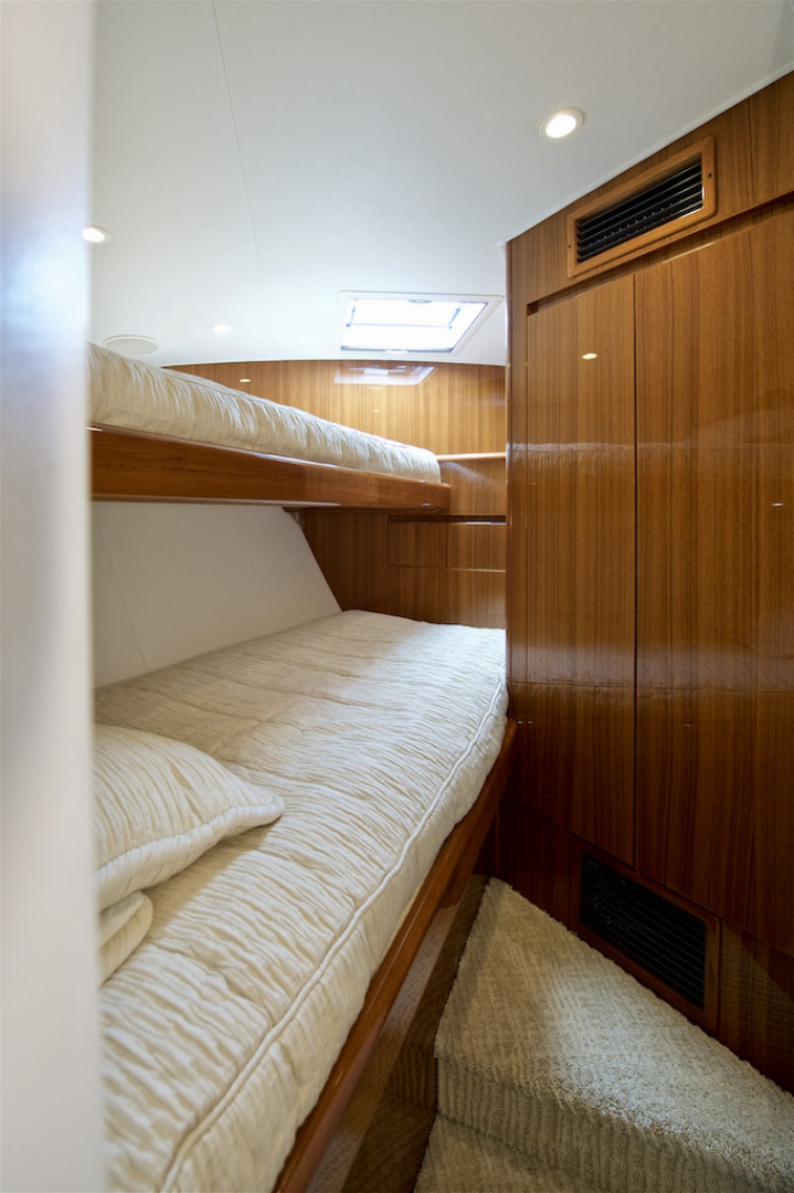 Viking 50 Tuna Tango-fwd guest stateroom
