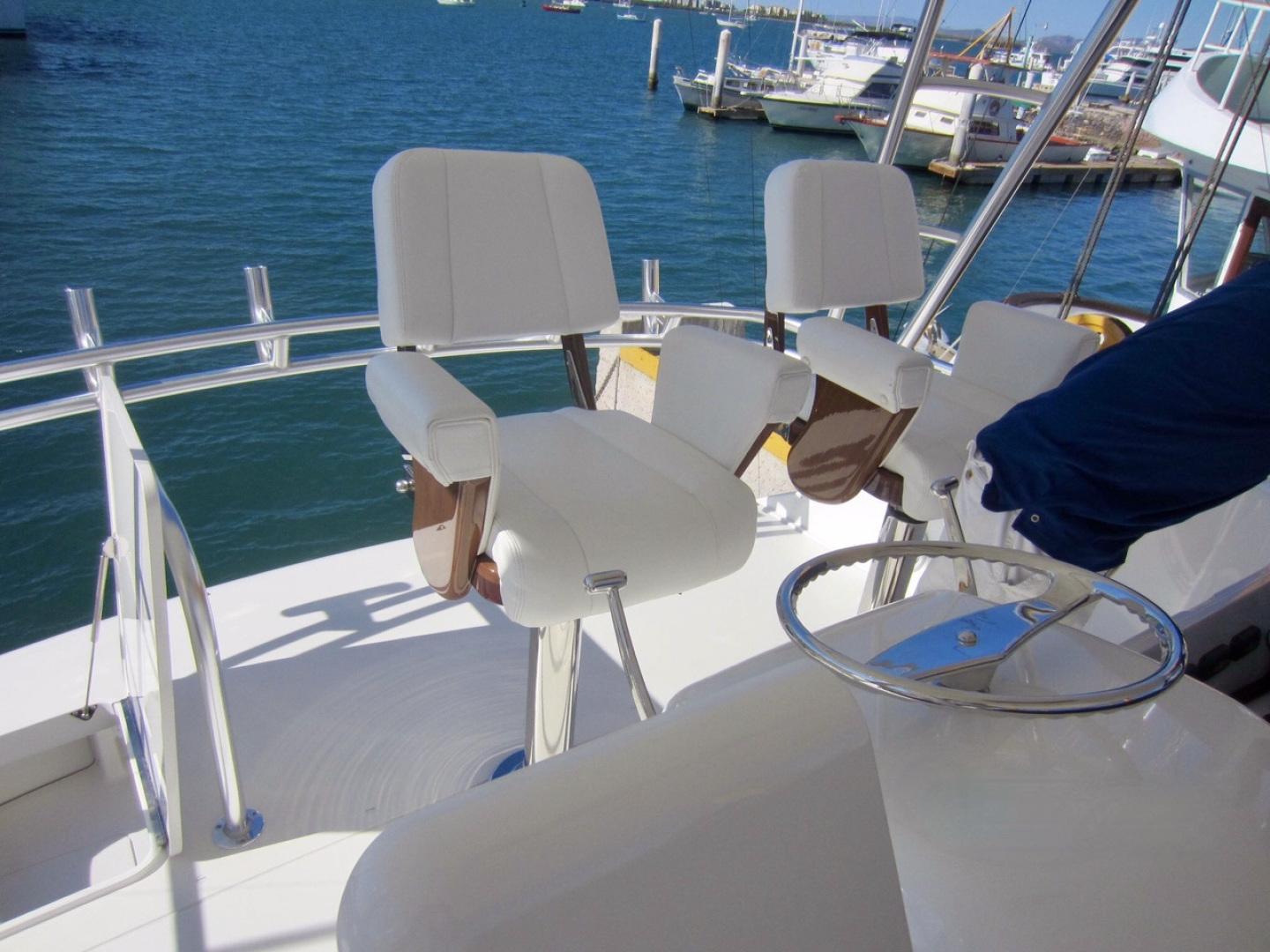 Viking 50 Tuna Tango-helmseats