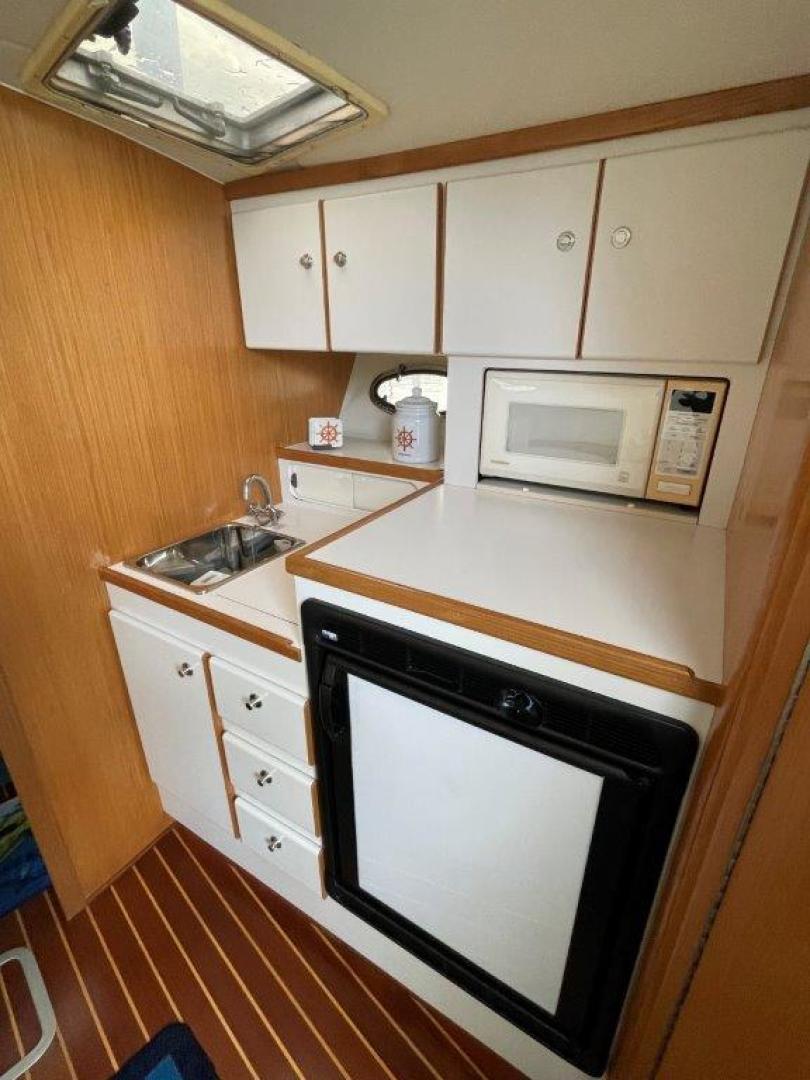 Tiara Yachts 33 - Dreams - Galley