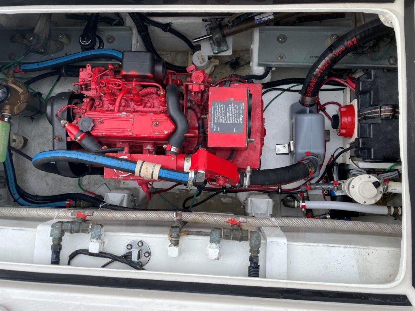 Tiara Yachts 33 - Dreams - Engine