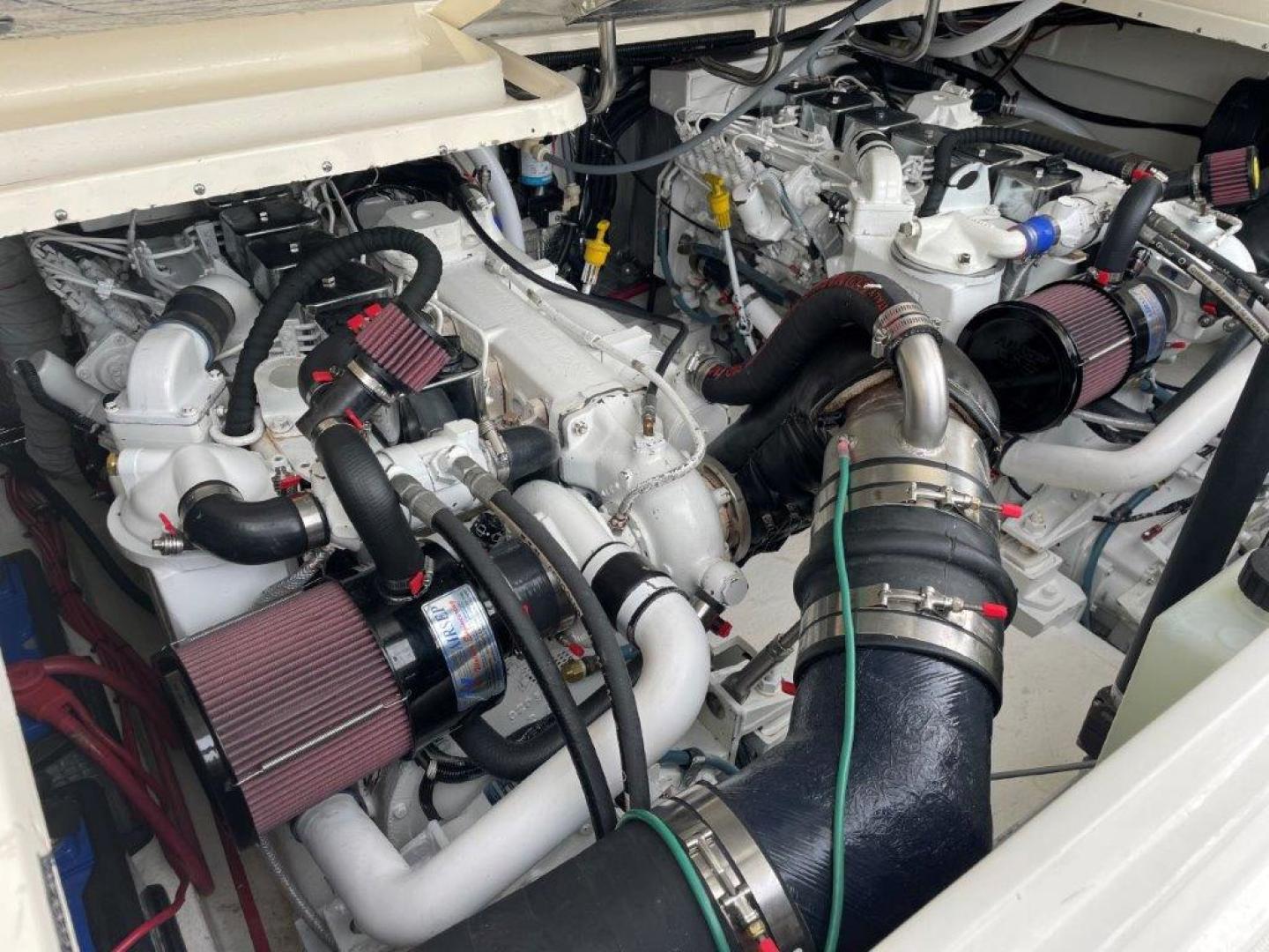 Tiara Yachts 33 - Dreams - Engine