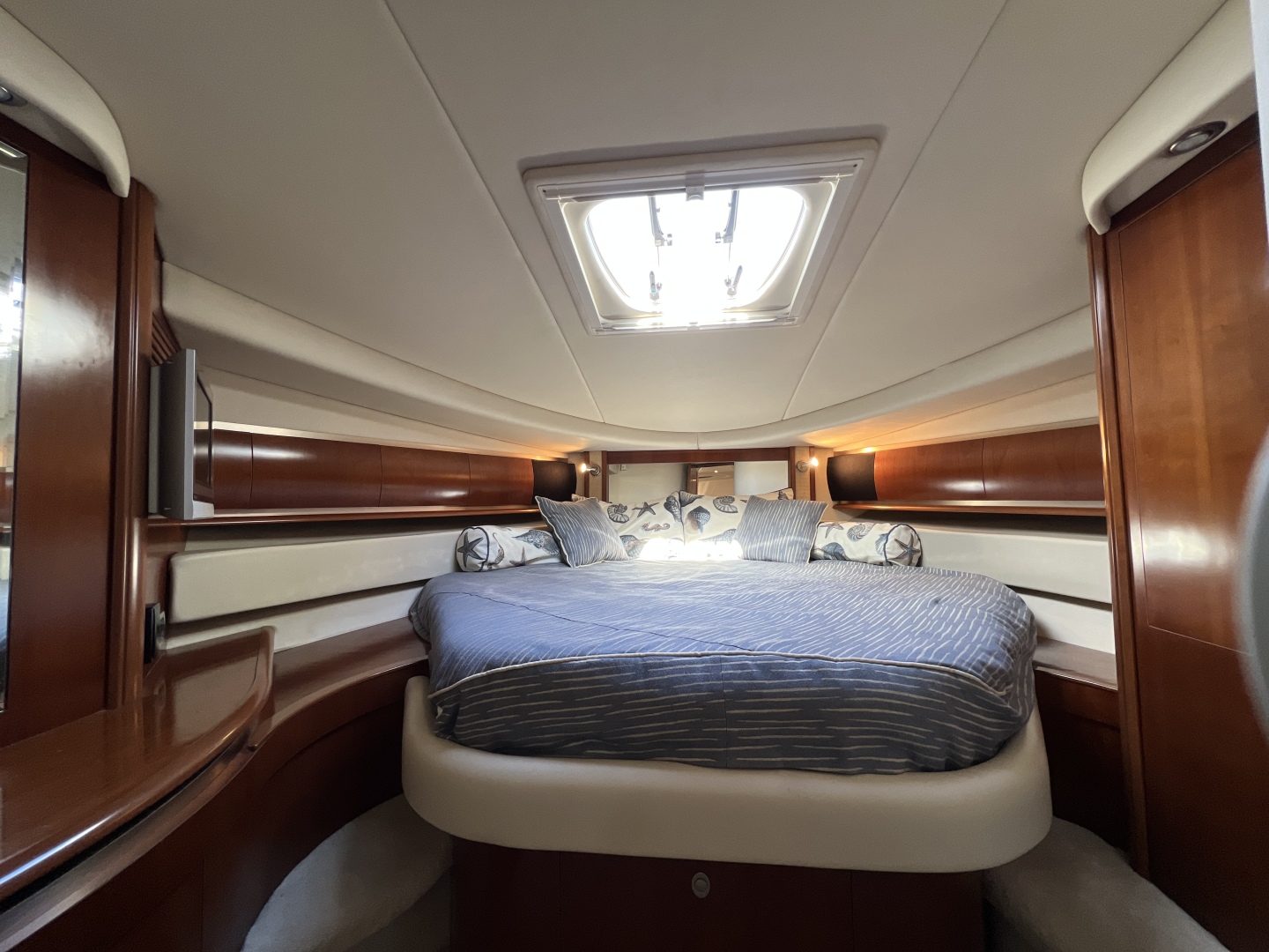 Sea Ray Nautical Dreamer - Stateroom