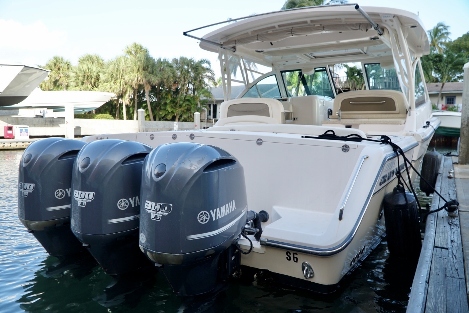 37 Grady-White - Engines