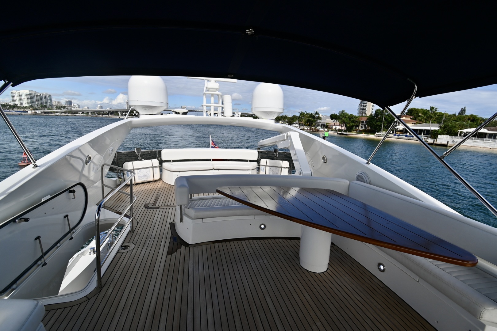 Mela 82ft Sunseeker Yacht For Sale Mela 82ft Sunseeker Yacht For Sale