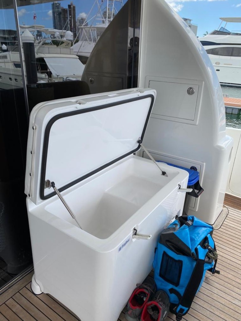Horizon 73 ABU - Aft Cooler Box