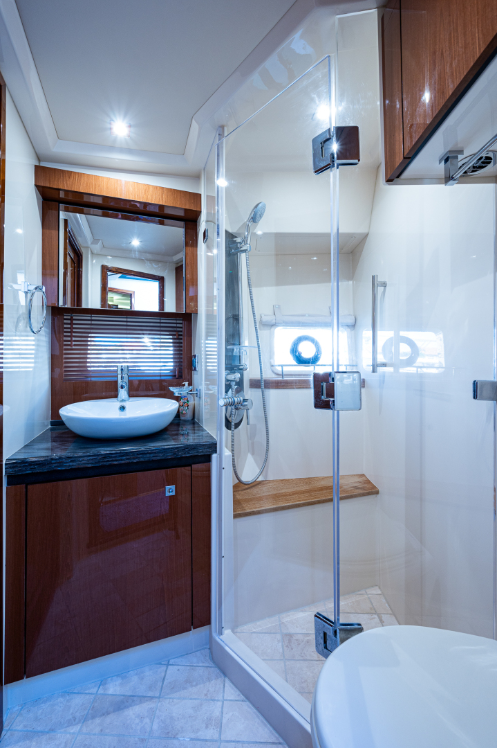 Sea Ray 51 - Worth the Wake II - Forward Head