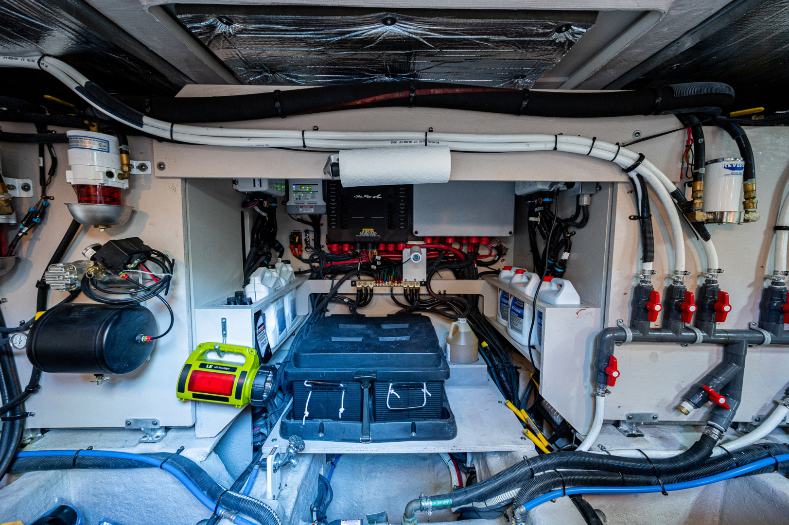 Sea Ray 51 - Worth the Wake II - Engine Room