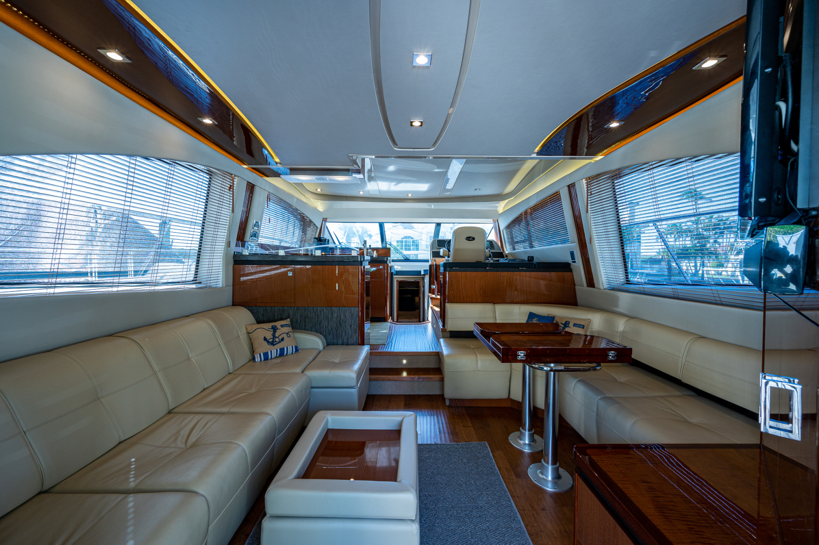 Sea Ray 51 - Worth the Wake II - Salon