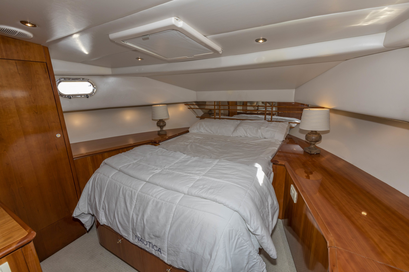 Queenship 64 - Bonkers - VIP Stateroom