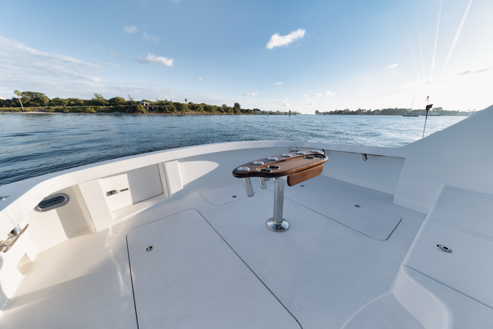 Hatteras 54- Madnic - Cockpit