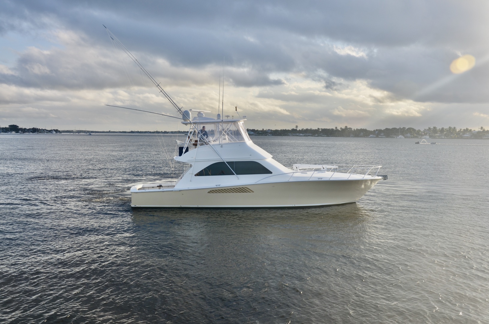 Viking 48 - Fins Up - profile