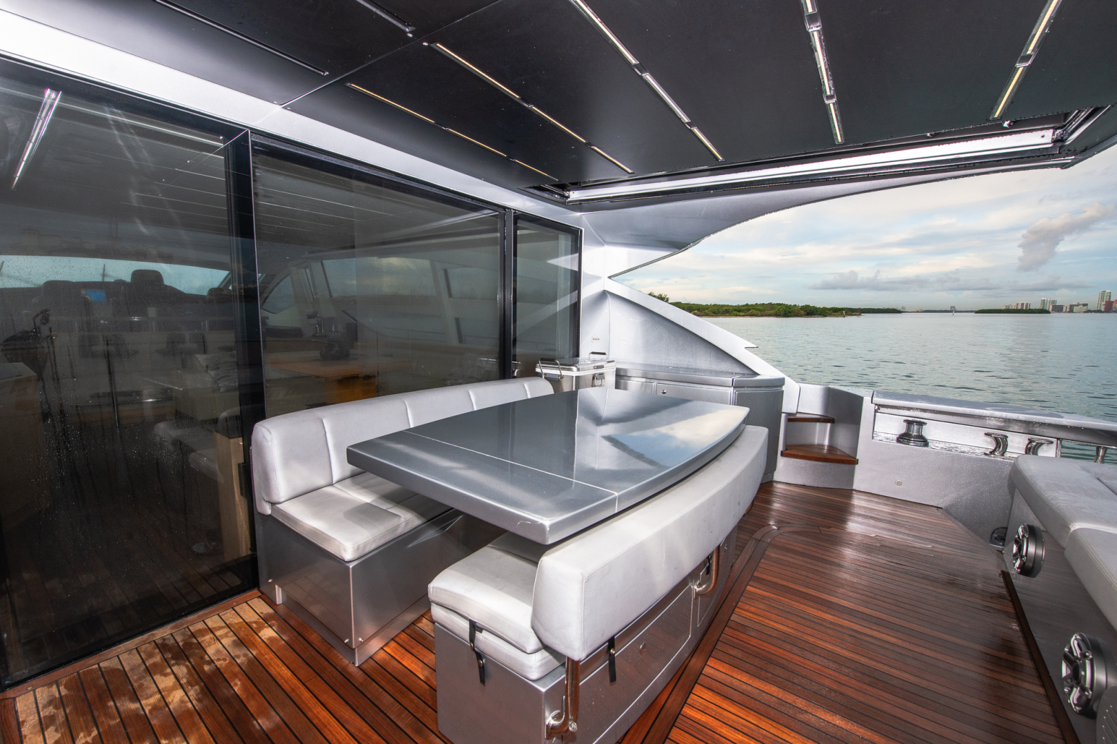 Pershing 82 Milagros - Aft Deck