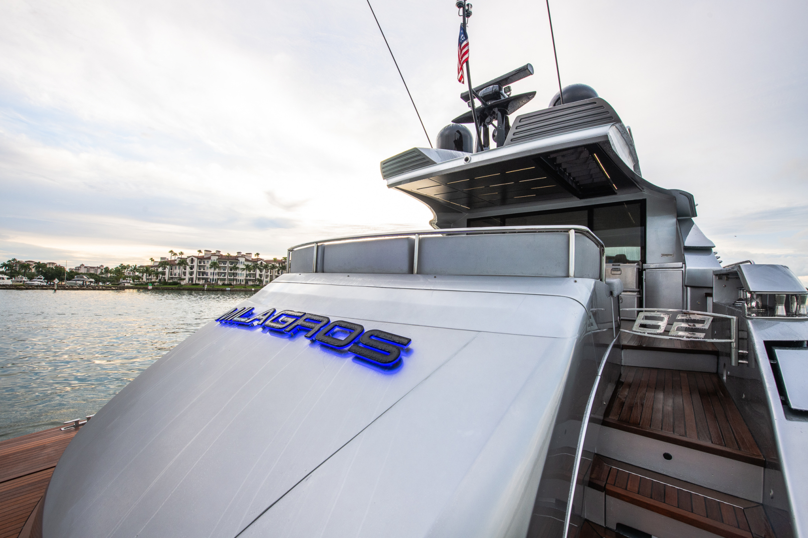 Pershing 82 Milagros - Bow