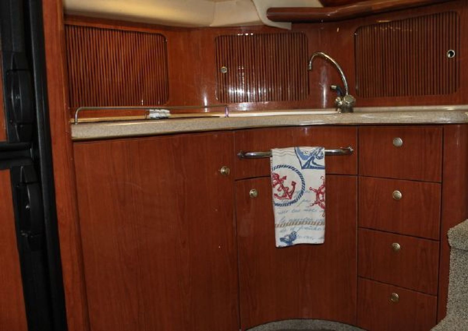 Sea Ray 400 Sedan Bridge — Slainte - Photo 14