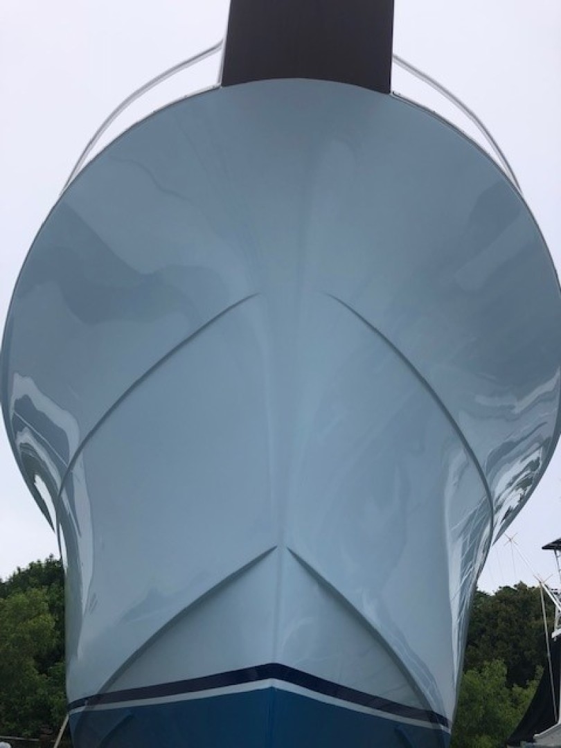 Hatteras 46 - Julia G - Powder Blue Hull