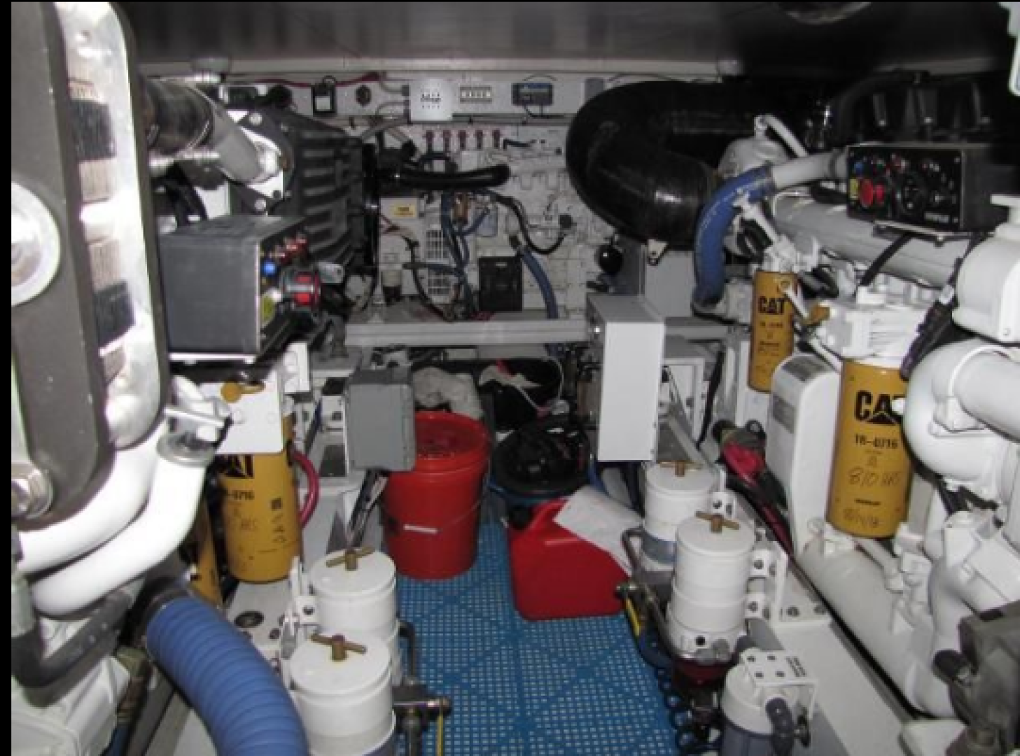 Hatteras 46 - Julia G - Engine Room