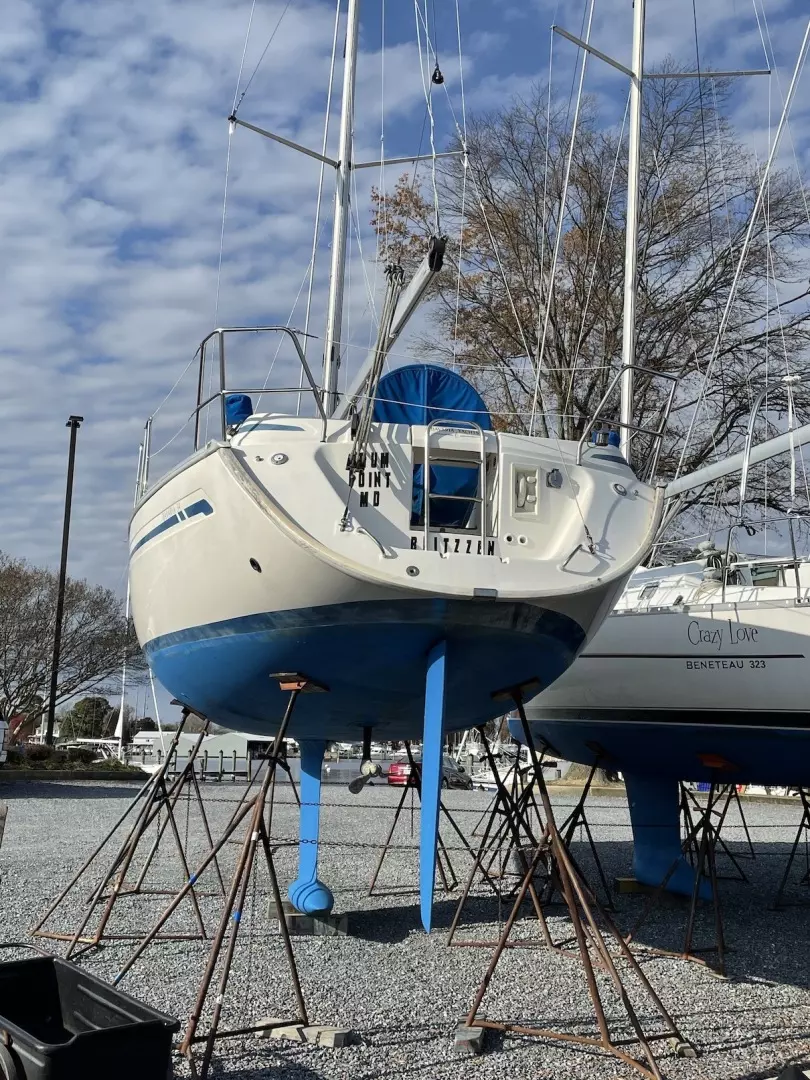 Blitzzen 34ft Bavaria Yacht For Sale Blitzzen 34ft Bavaria Yacht For Sale