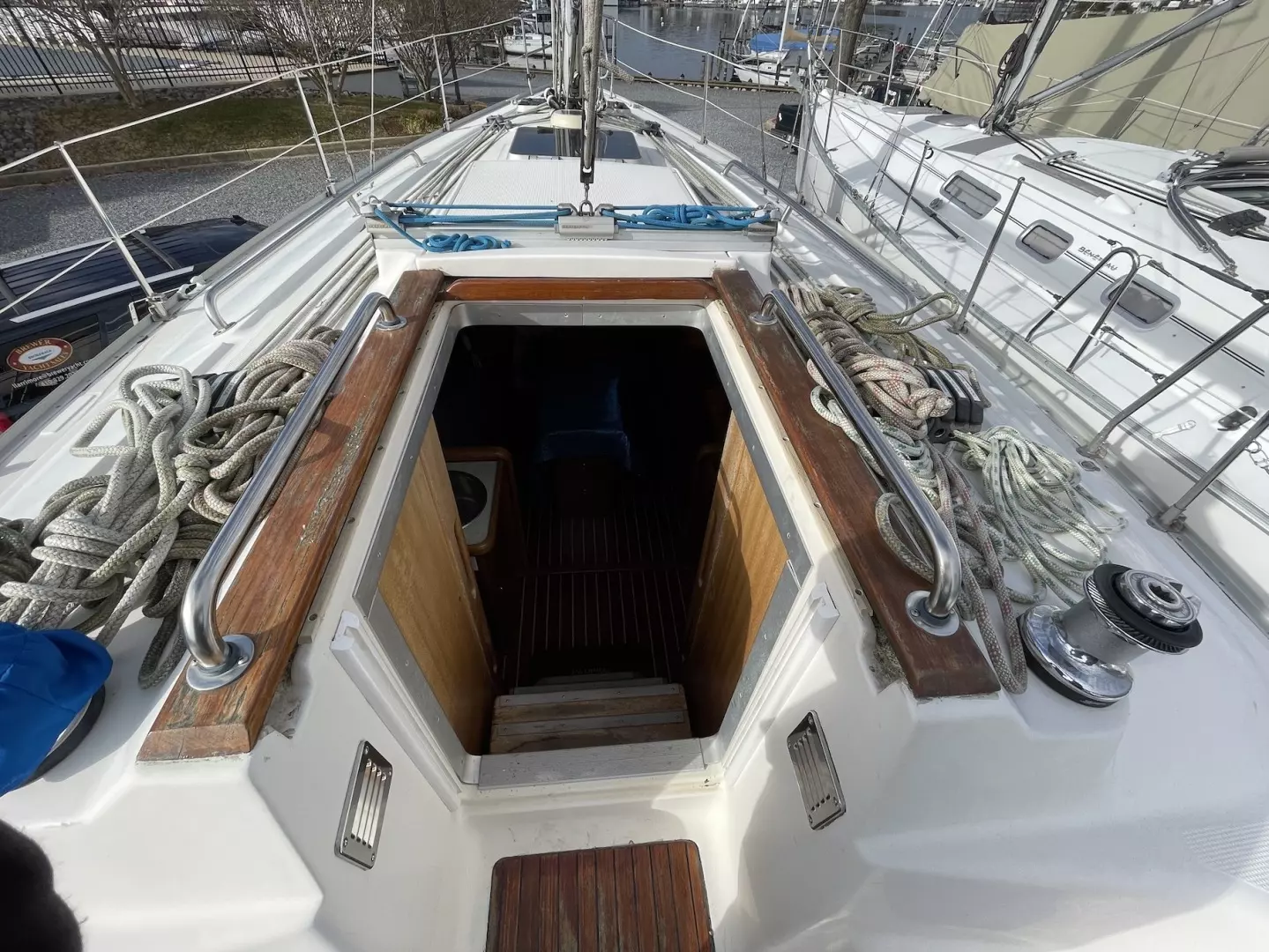 Blitzzen 34ft Bavaria Yacht For Sale Blitzzen 34ft Bavaria Yacht For Sale