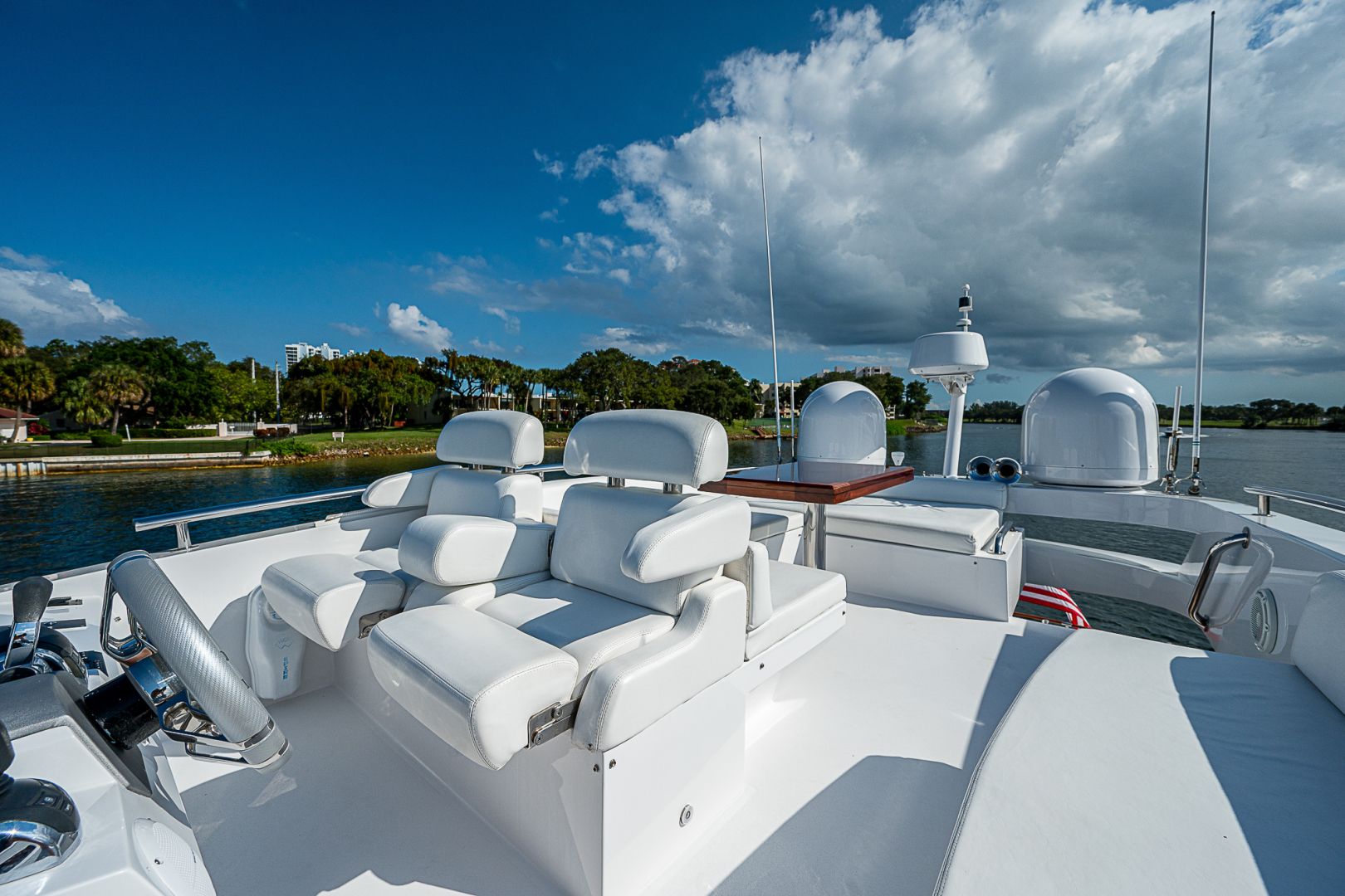 Lazzara 78 - North South Latitude - exterior