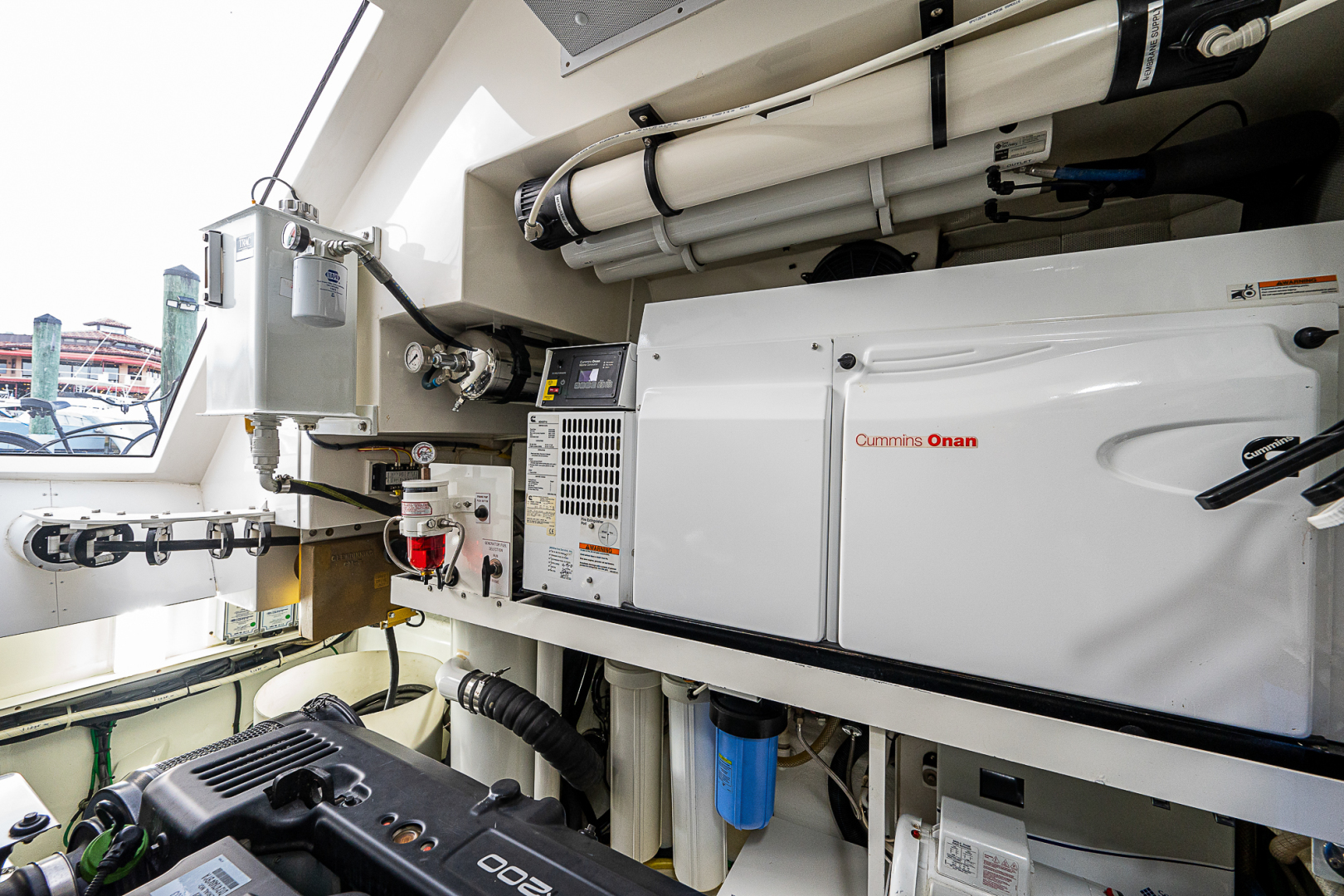 Lazzara 78 - North South Latitude - engine room