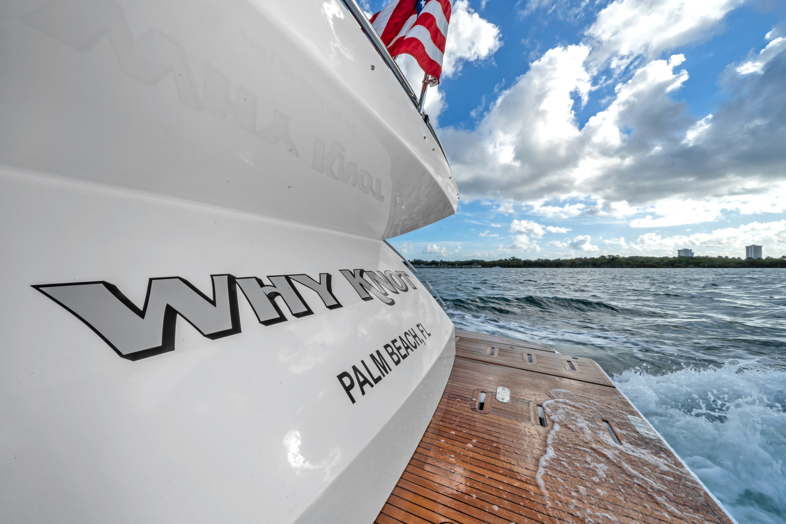 Azimut 60 - Why Knot - Swim Platform and Garage
