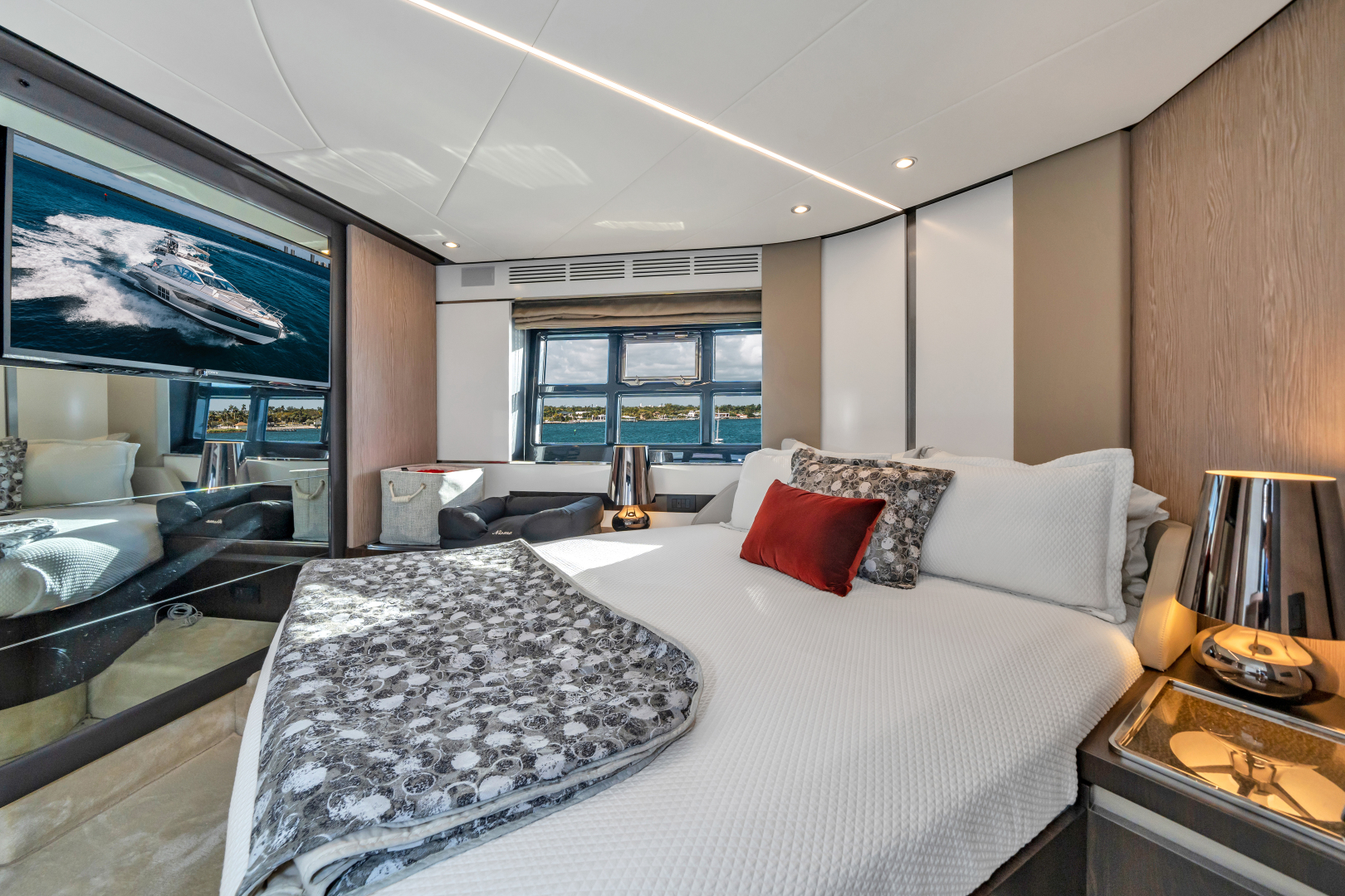 Azimut 60 - Why Knot - Master Stateroom