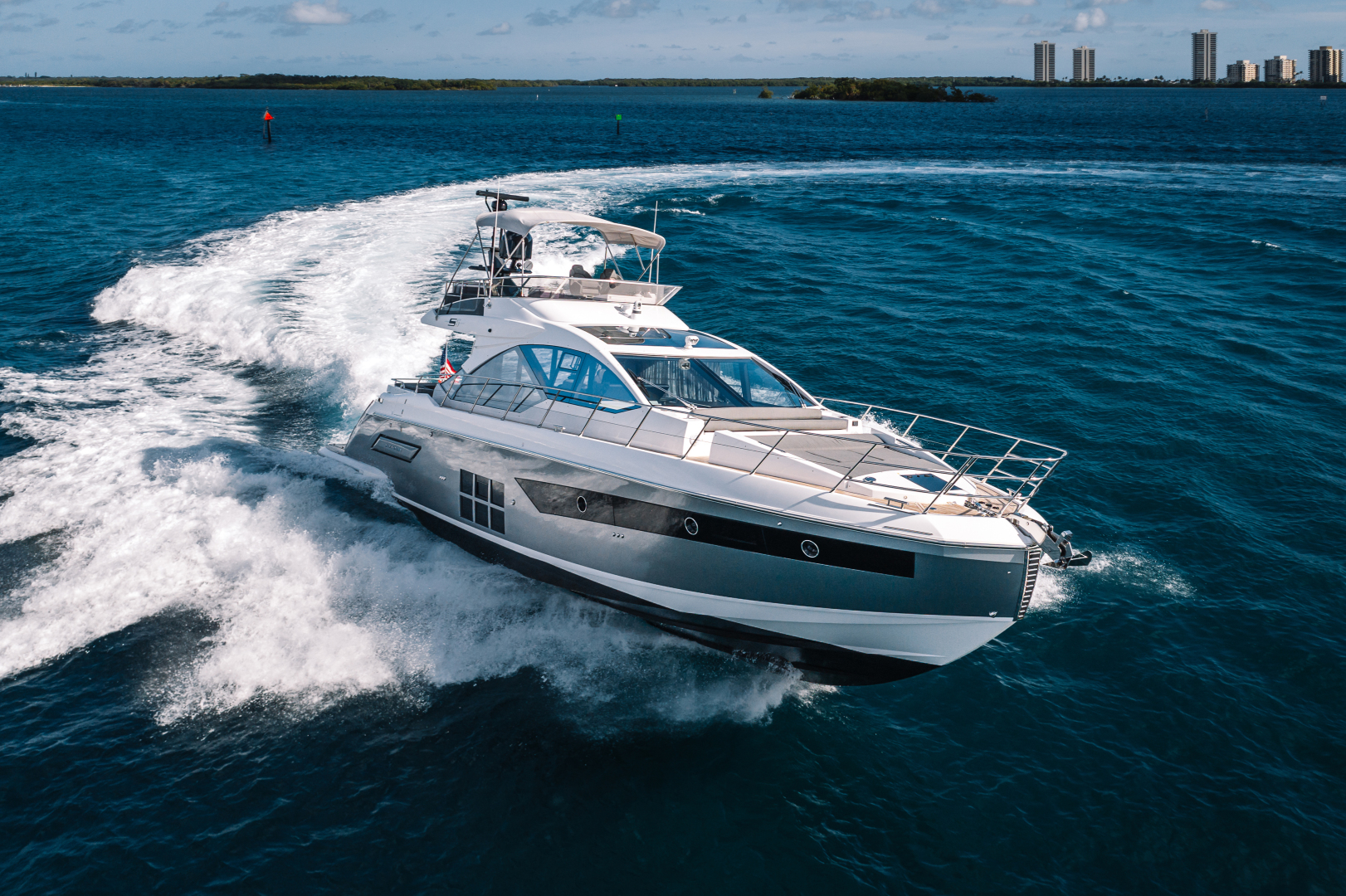 Azimut 60 - Why Knot - Exterior