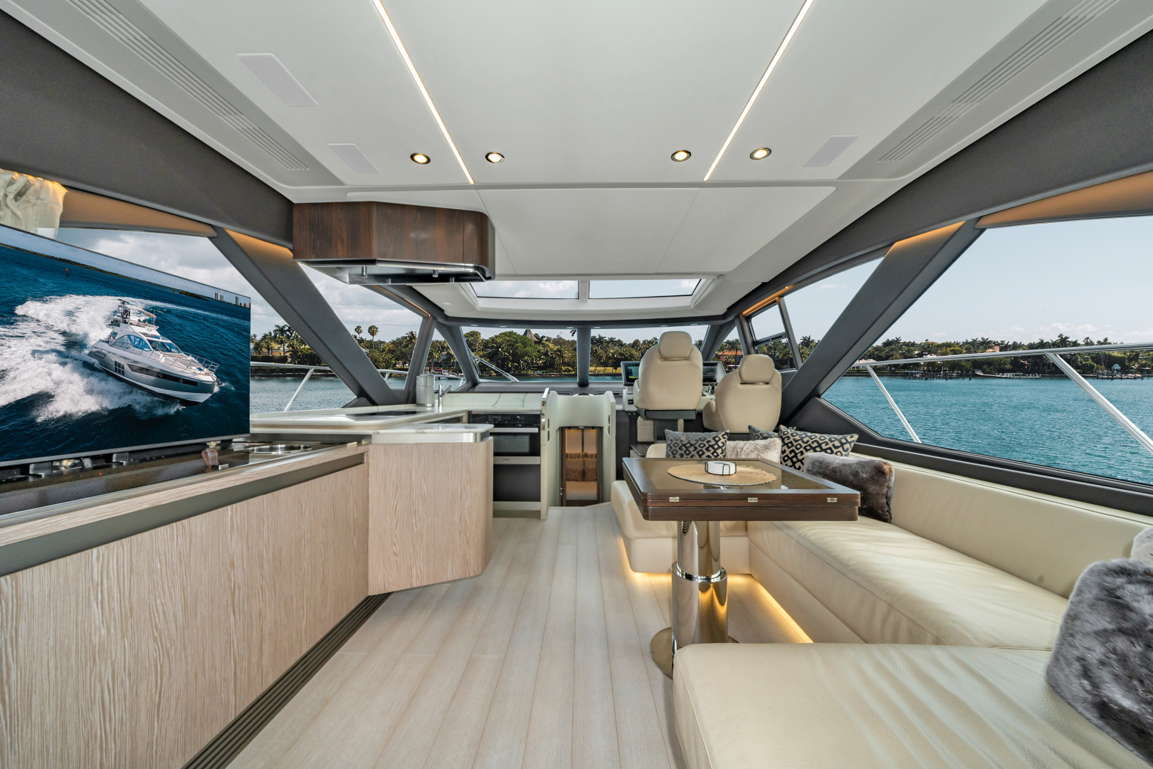 Azimut 60 - Why Knot - Salon