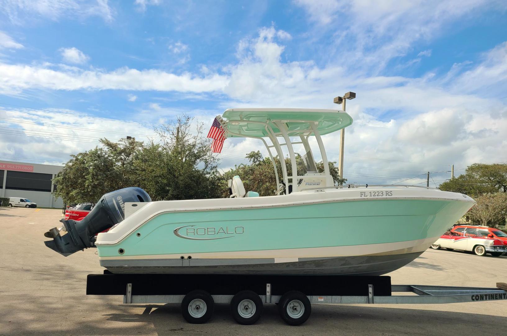 22ft Robalo Yacht For Sale