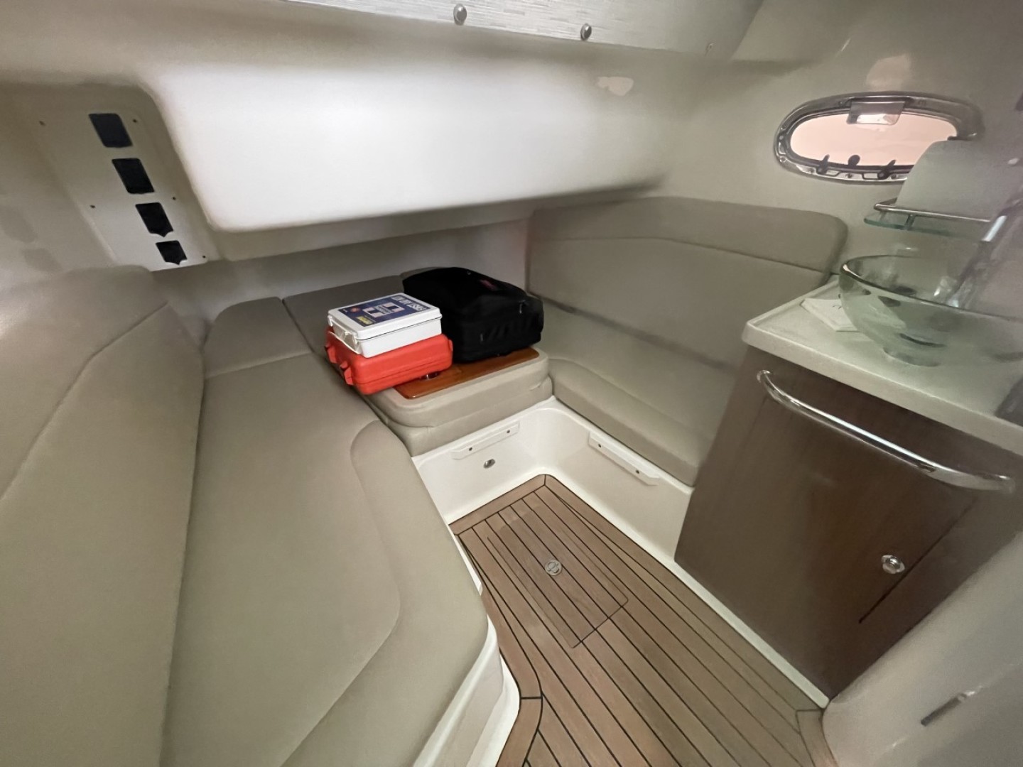Boston Whaler 38 - Cabin