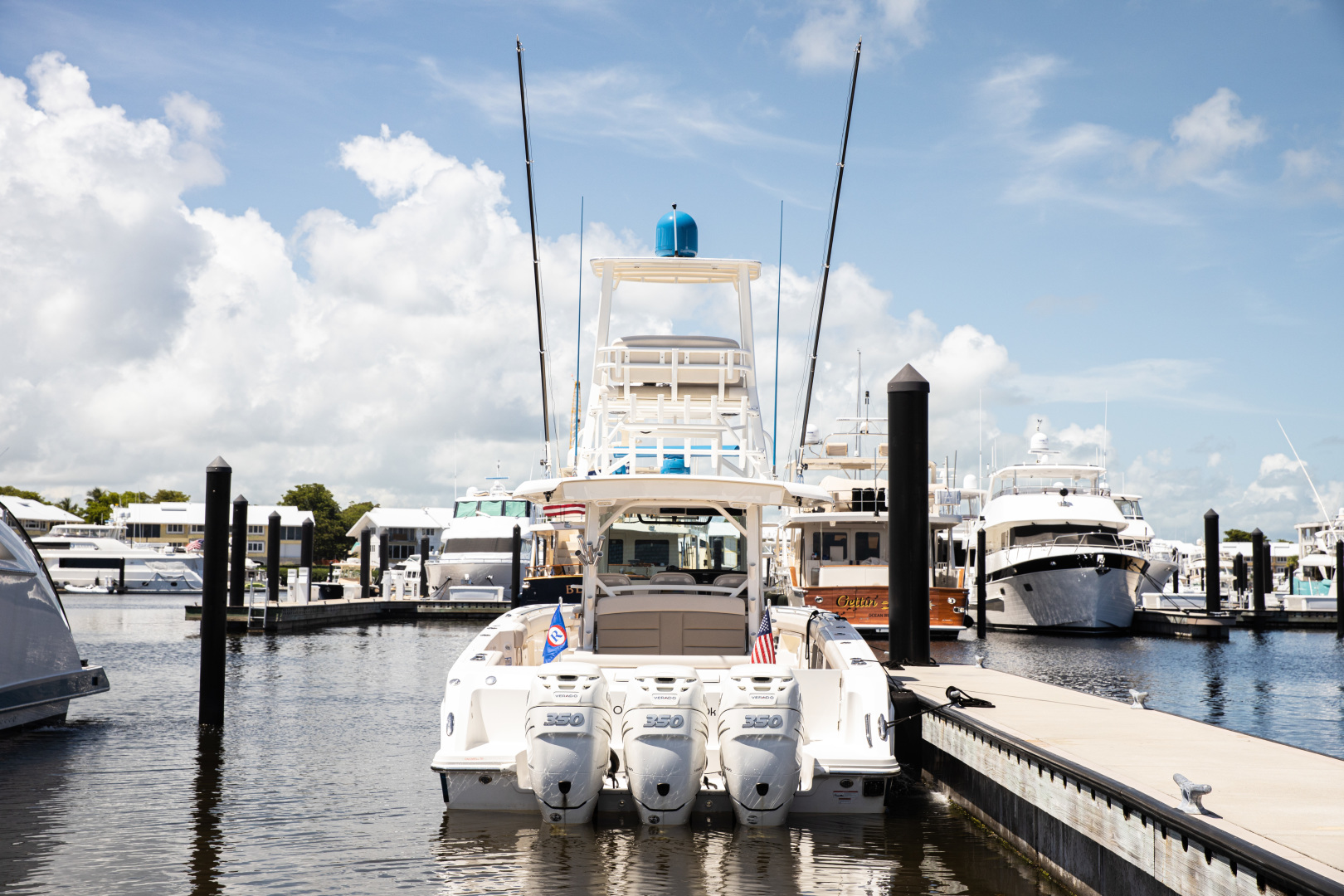 Boston Whaler 38 - Engines