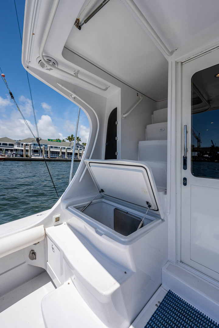 Luhrs 50 - Cockpit