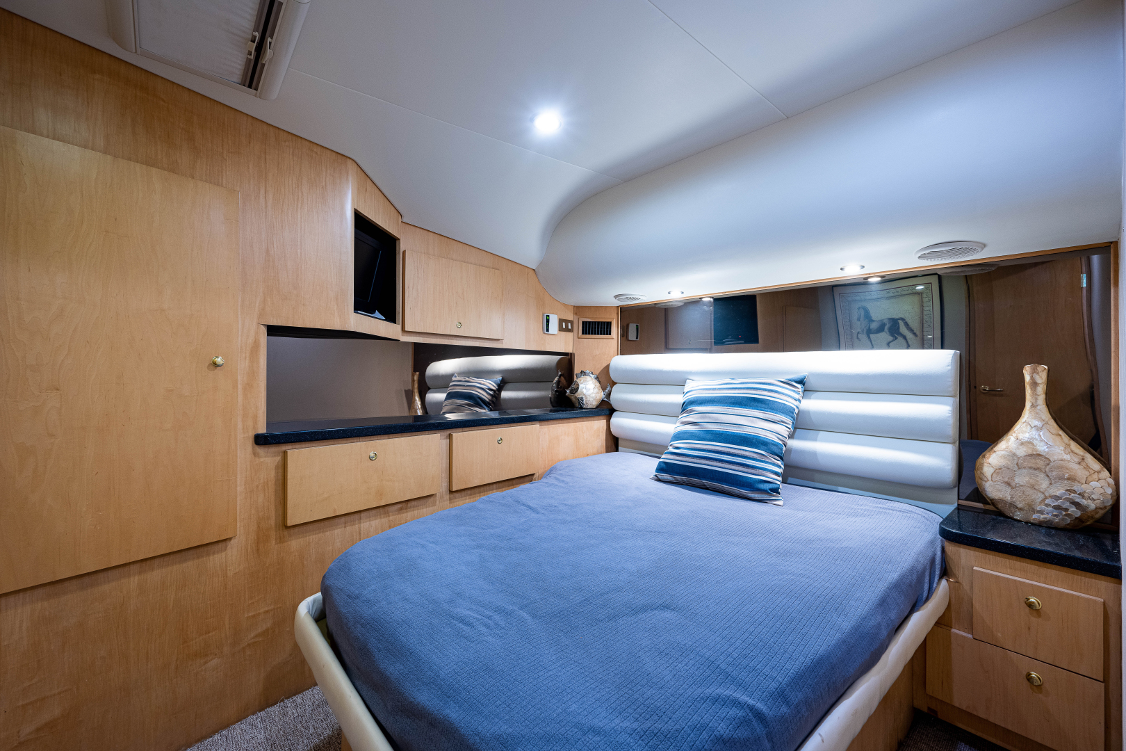 Luhrs 50 - Master Stateroom