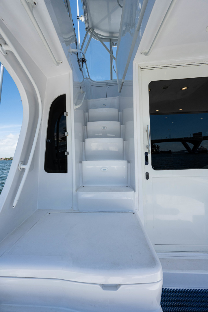 Luhrs 50 - Cockpit