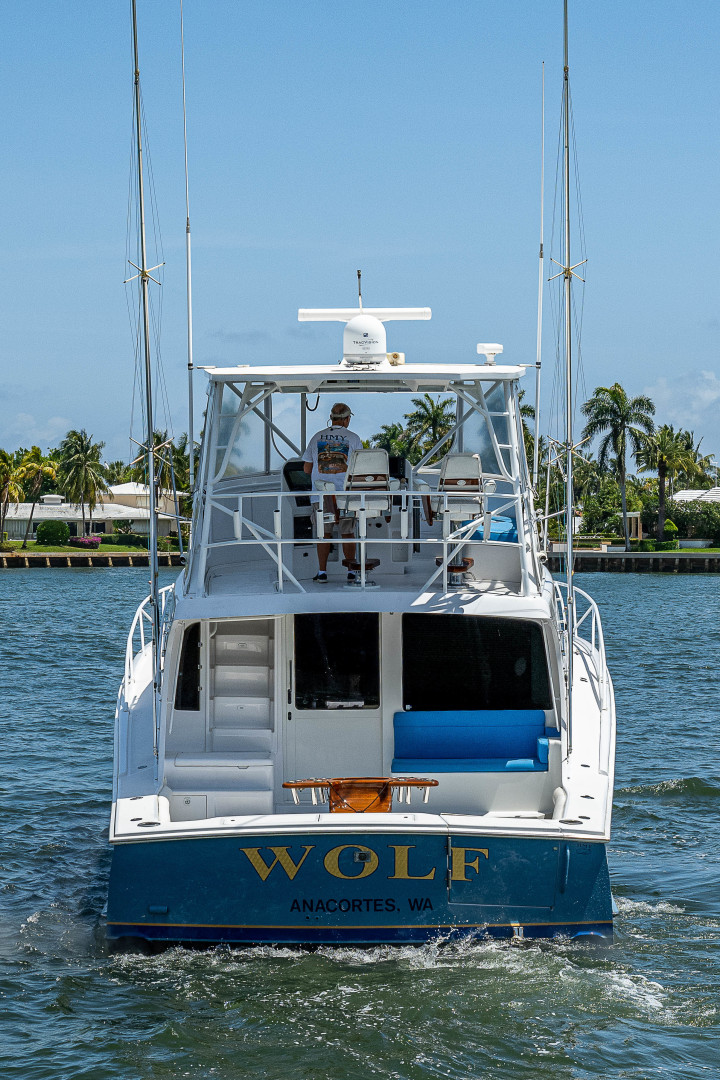 Luhrs 50 - Transom Profile