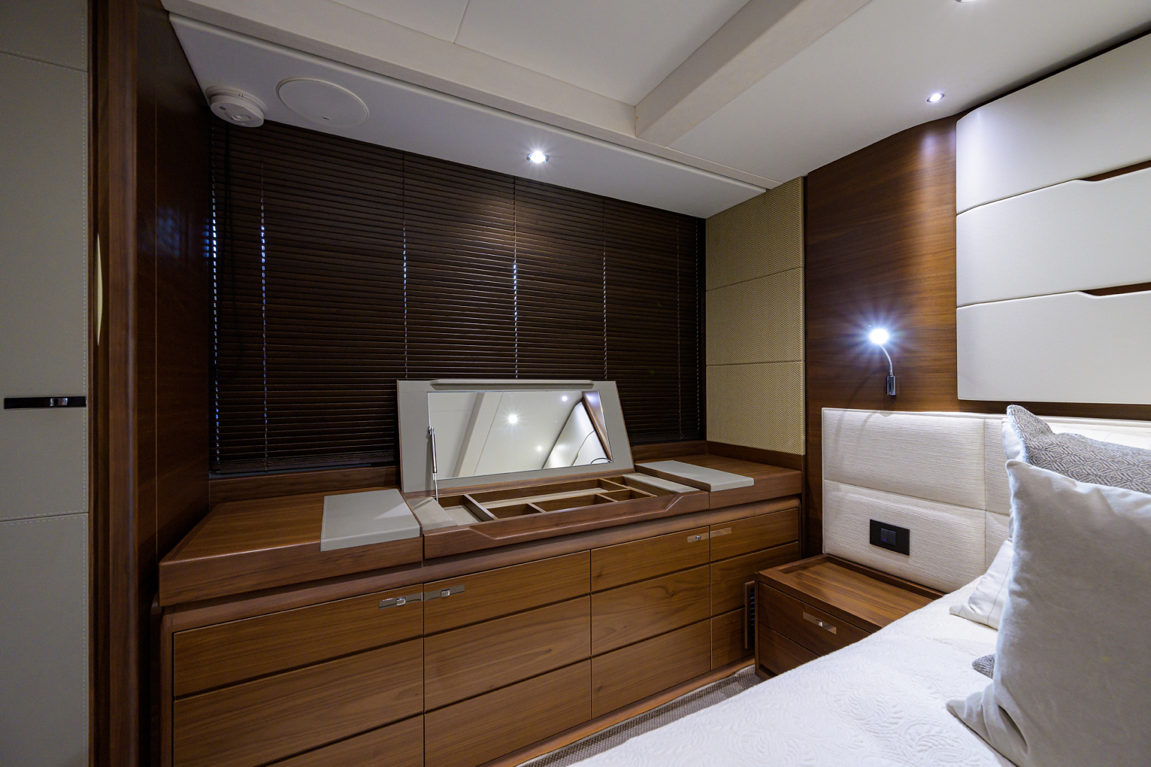 Princess 68-The J Sea-Master Stateroom
