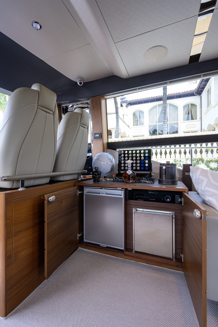 Princess 68-The J Sea-Salon