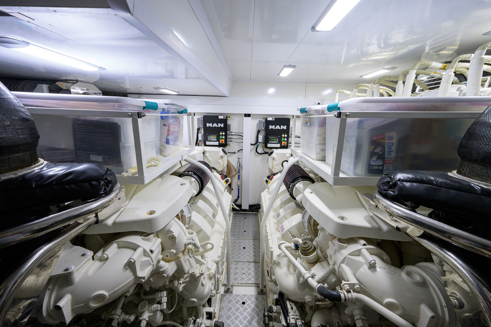Princess 68-The J Sea-Engine Room