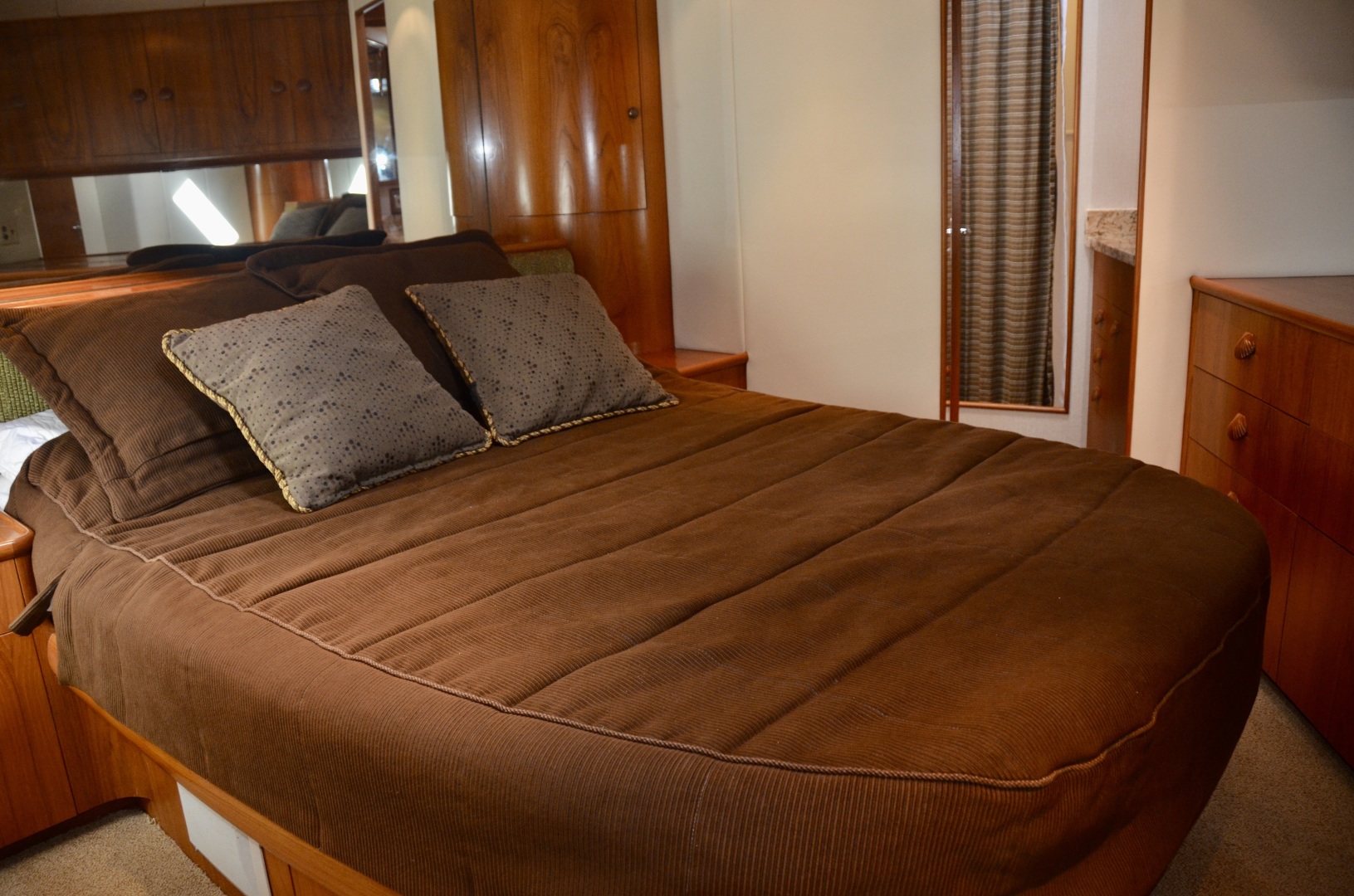 Merritt 63-Be Cooley-VIP Stateroom