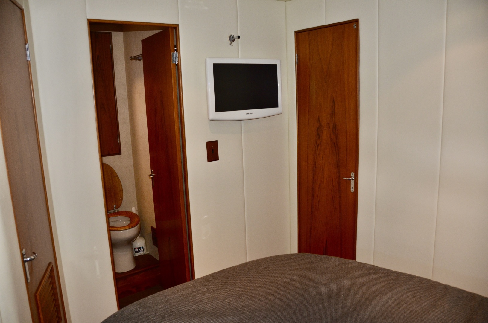 Merritt 63-Be Cooley-Master Stateroom