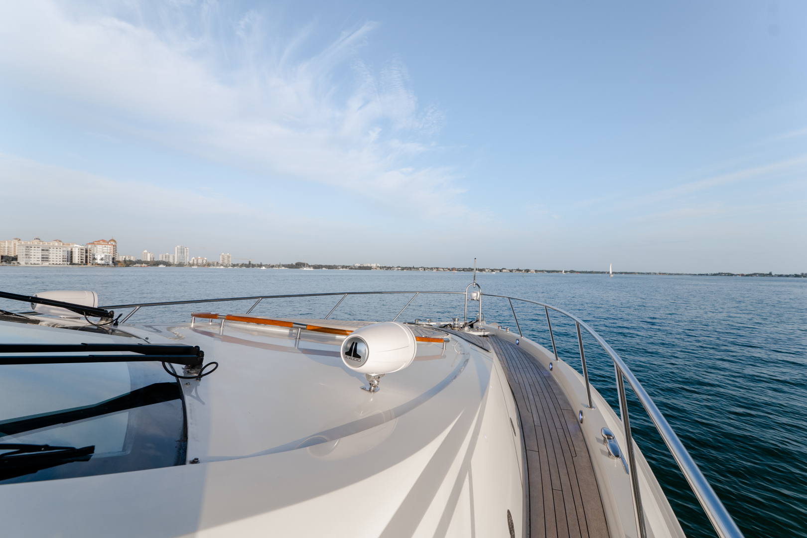Lazzara 75 Salacia - Bow