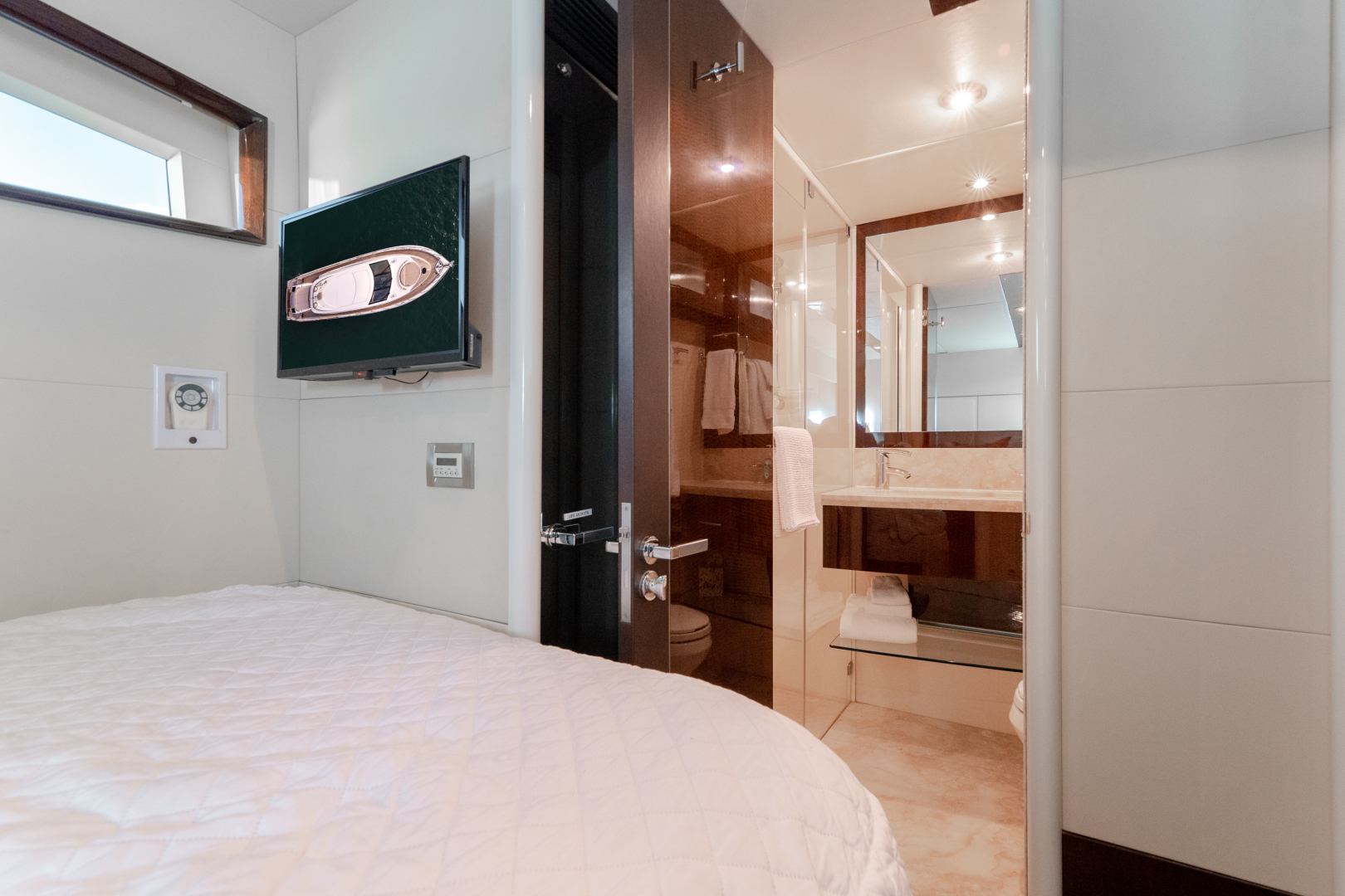 Lazzara 75 Salacia - VIP Stateroom