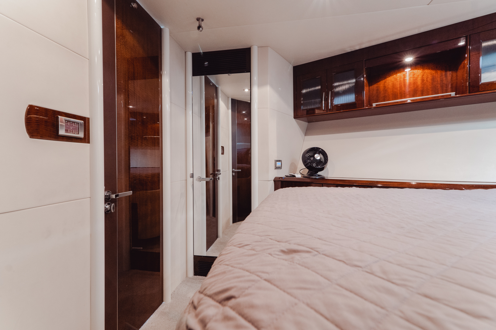 Lazzara 75 Salacia - Stateroom