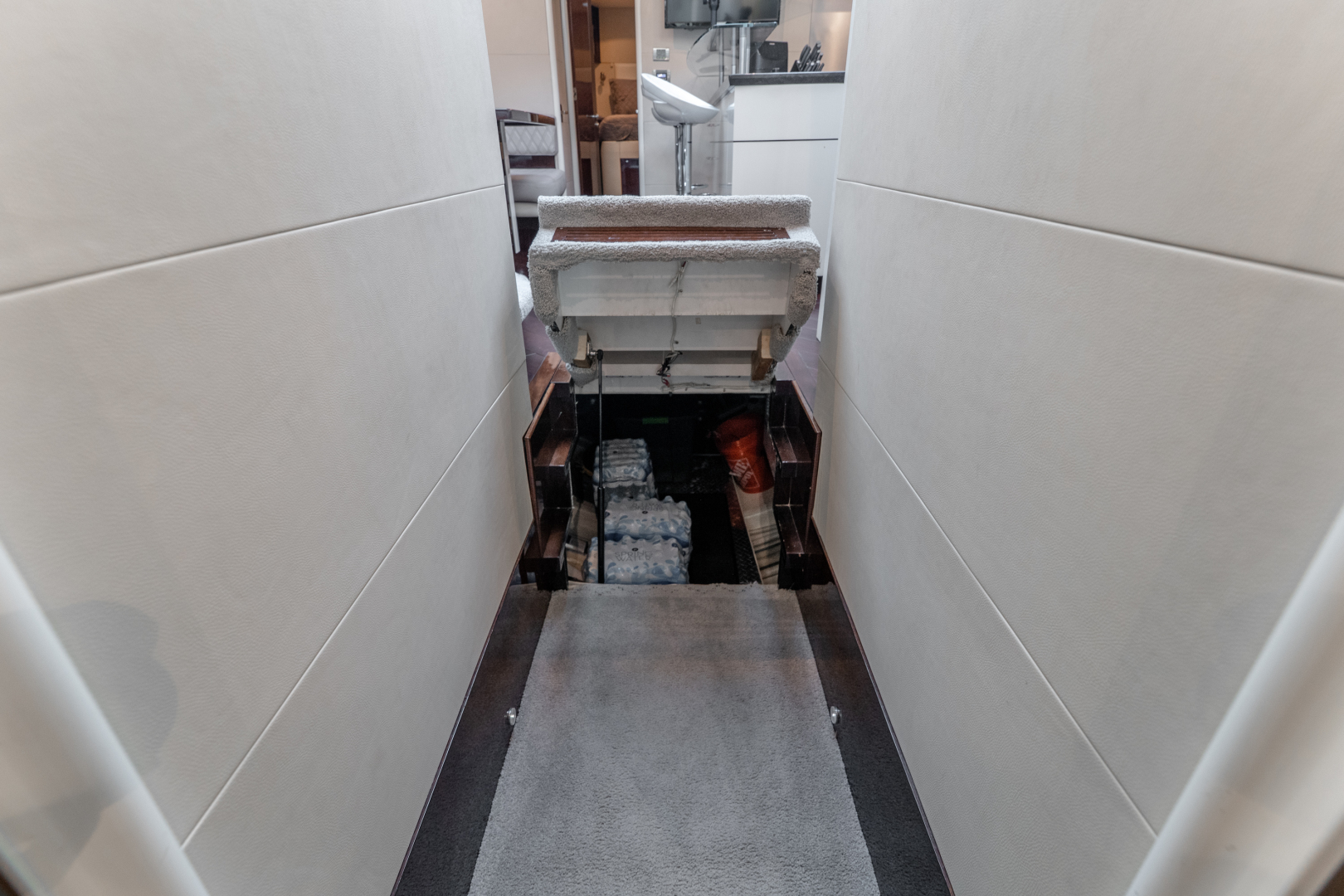 Lazzara 75 Salacia - Machinery Room