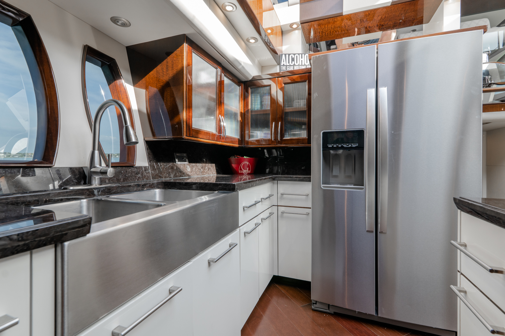 Lazzara 75 Salacia - Galley